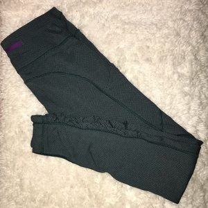 Lululemon leggings with pockets size 6
